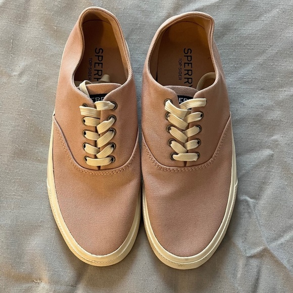 Sperry Shoes - WORN ONCE Sperry Top Sider Captain Canvas Sneakers